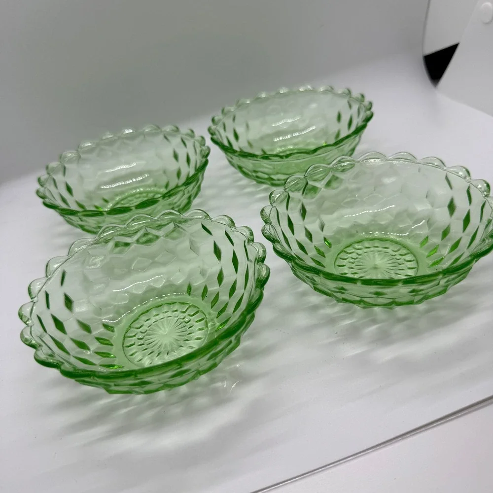 Vintage Green Glass Bowls Diamond Point Scalloped Edge Set of 4 5 Inch
